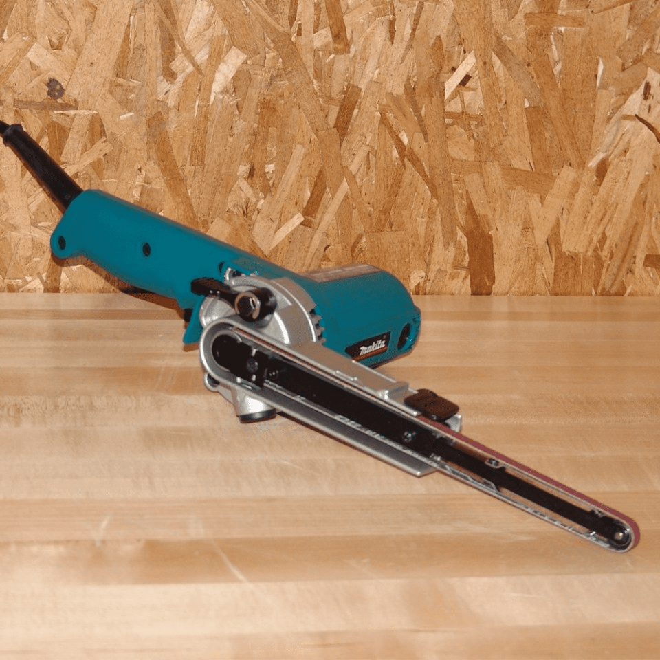 11 (3) Masina de slefuit cu banda Makita 9032