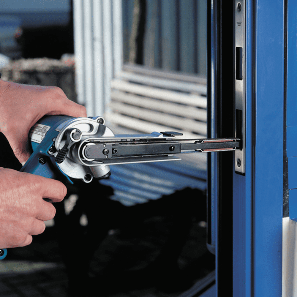 Masina de slefuit cu banda Makita 9032 Masina de slefuit cu banda Makita 9032