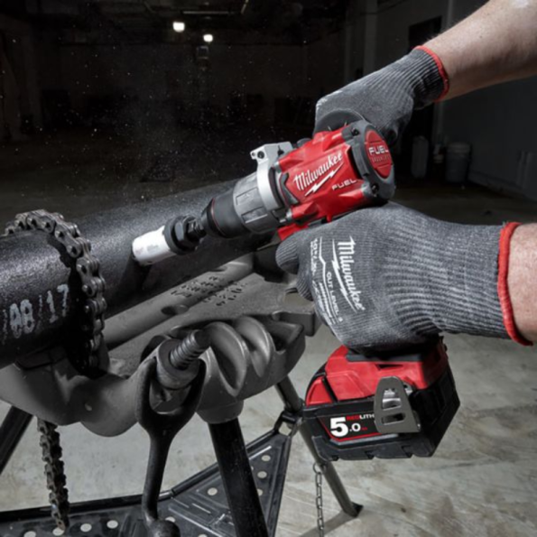 Masina de gaurit/infiletat cu 2 acumulatori Milwaukee M18 FDD2-502X