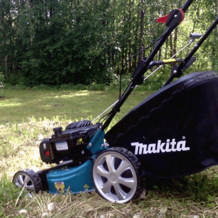 Masina de tuns gazon pe benzina Makita PLM4627N Masina de tuns gazon pe benzina Makita PLM4627N
