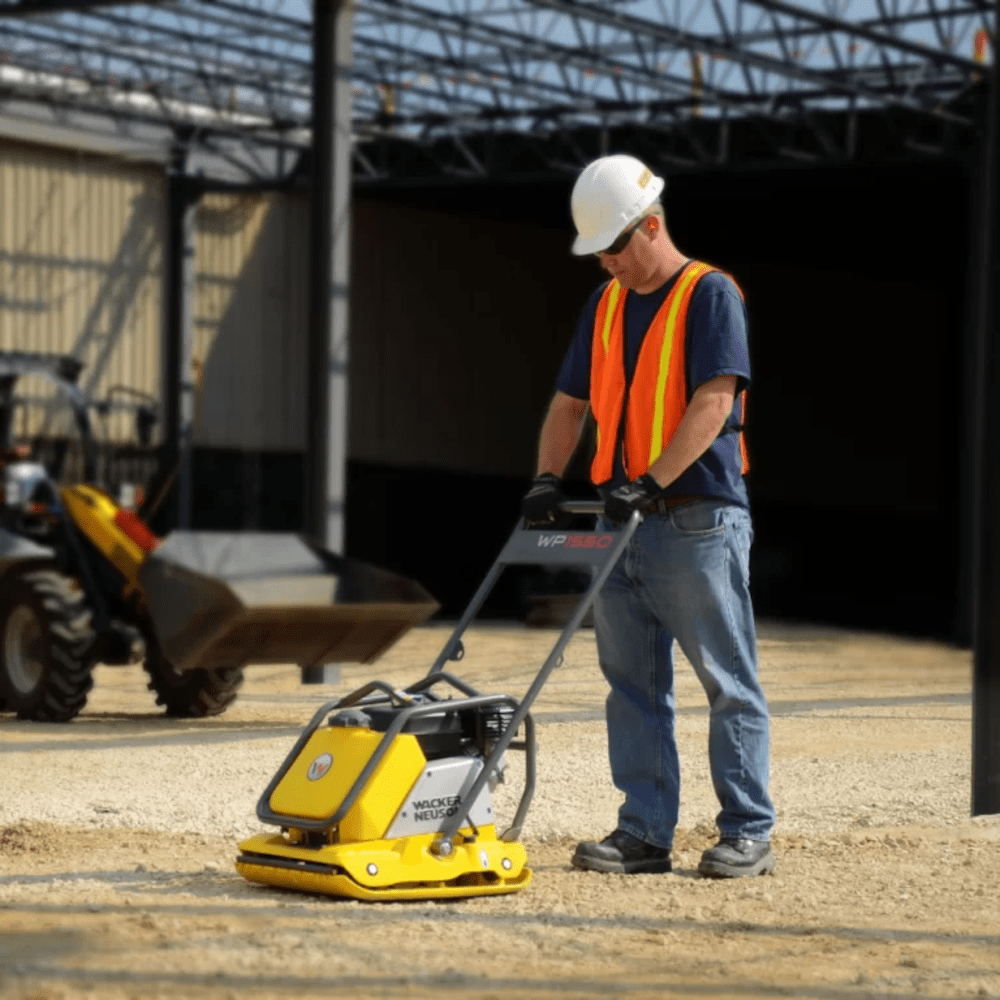 Placa compactoare unidirectionala pe benzina Wacker-Neuson WP 1550 AW Placa compactoare unidirectionala pe benzina Wacker-Neuson WP 1550 AW