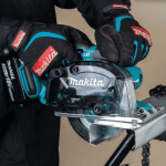Debitator de metale Makita DCS552Z