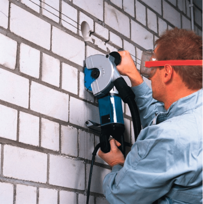 Masina de frezat caneluri in zidarie Makita SG150 Masina de frezat caneluri in zidarie Makita SG150