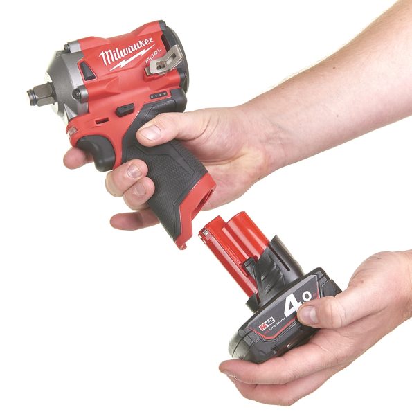 Masina de insurubat cu impact Milwaukee M12 FIWF12-422X