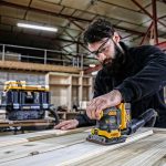 Șlefuitor cu vibrații DeWalt DCW200P2