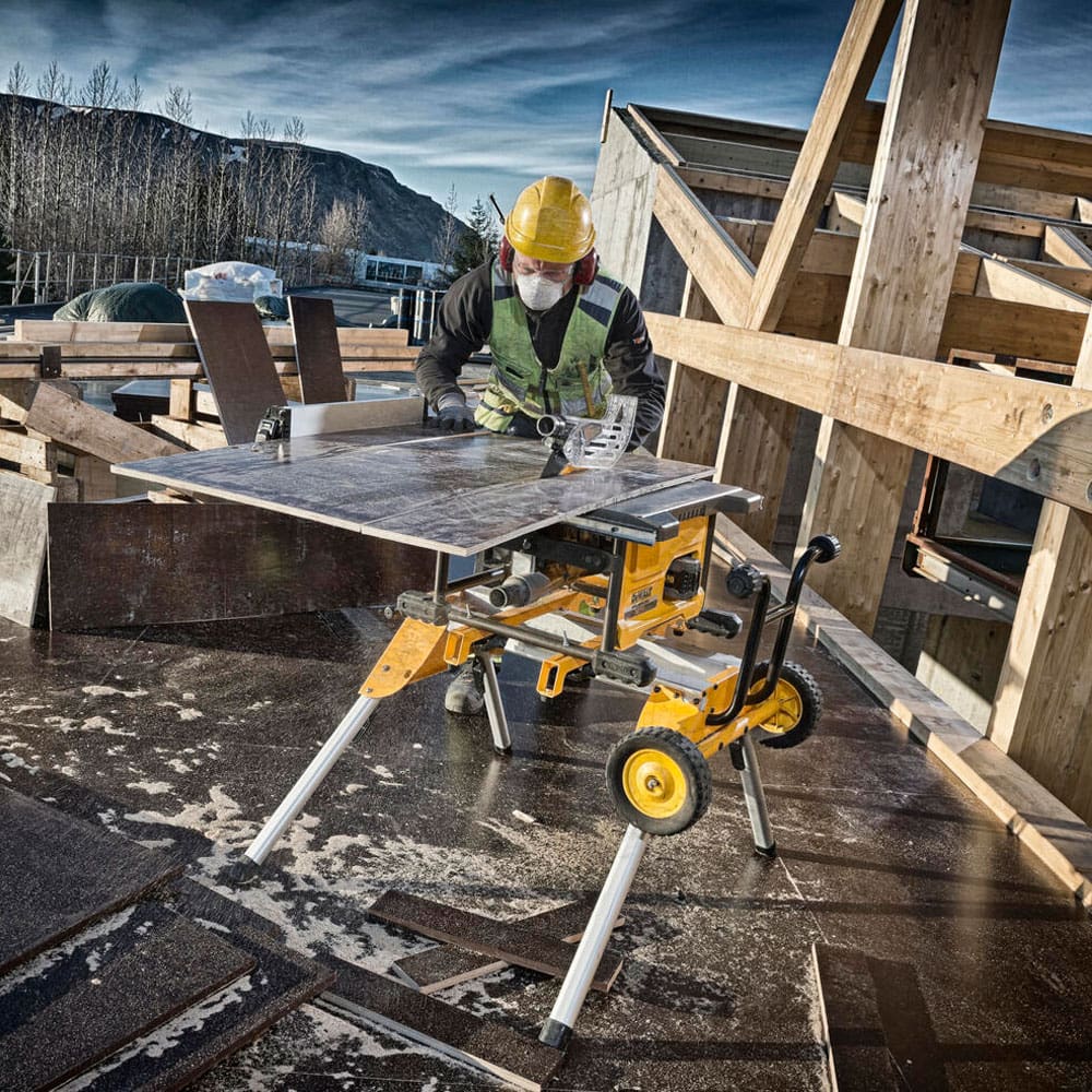 Fierastrau circular cu masa DeWalt DCS7485N Fierastrau circular cu masa DeWalt DCS7485N