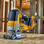 Fierastrau pendular pe acumulatori DeWalt DCS334NT SOLO