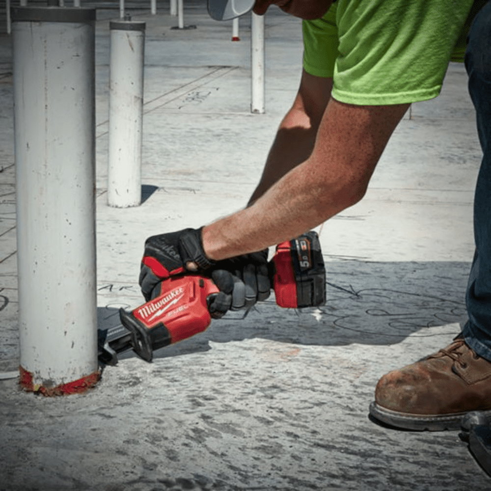 Fierastrau sabie cu 2 acumulatori Milwaukee M18 FHZ-502X Fierastrau sabie cu 2 acumulatori Milwaukee M18 FHZ-502X