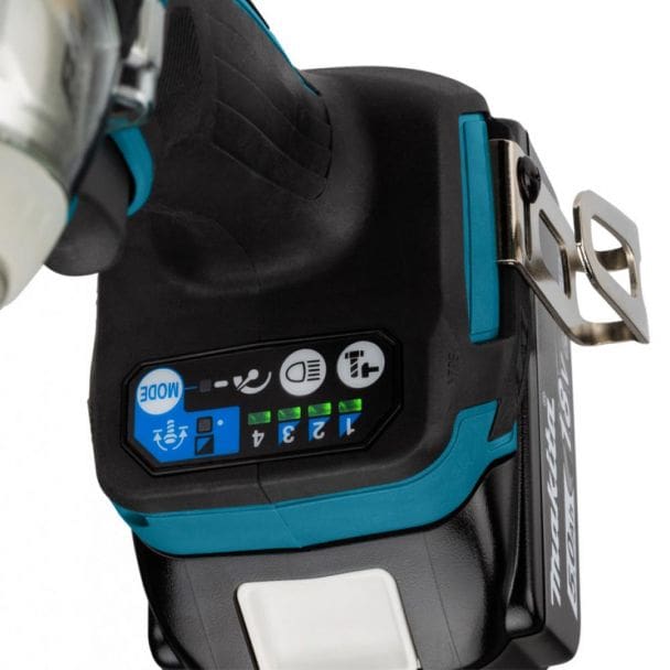 Masina de insurubat cu impact cu 2 acumulatori Makita DTW301RTJ Masina de insurubat cu impact cu 2 acumulatori Makita DTW301RTJ