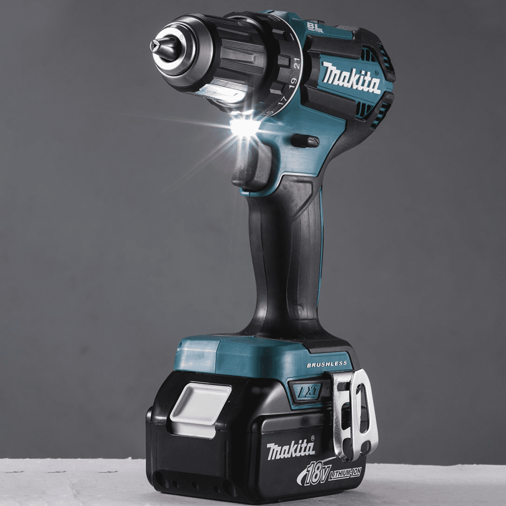 Masina de gaurit si insurubat cu 3 acumulatori Makita DDF485RF3J Masina de gaurit si insurubat cu 3 acumulatori Makita DDF485RF3J