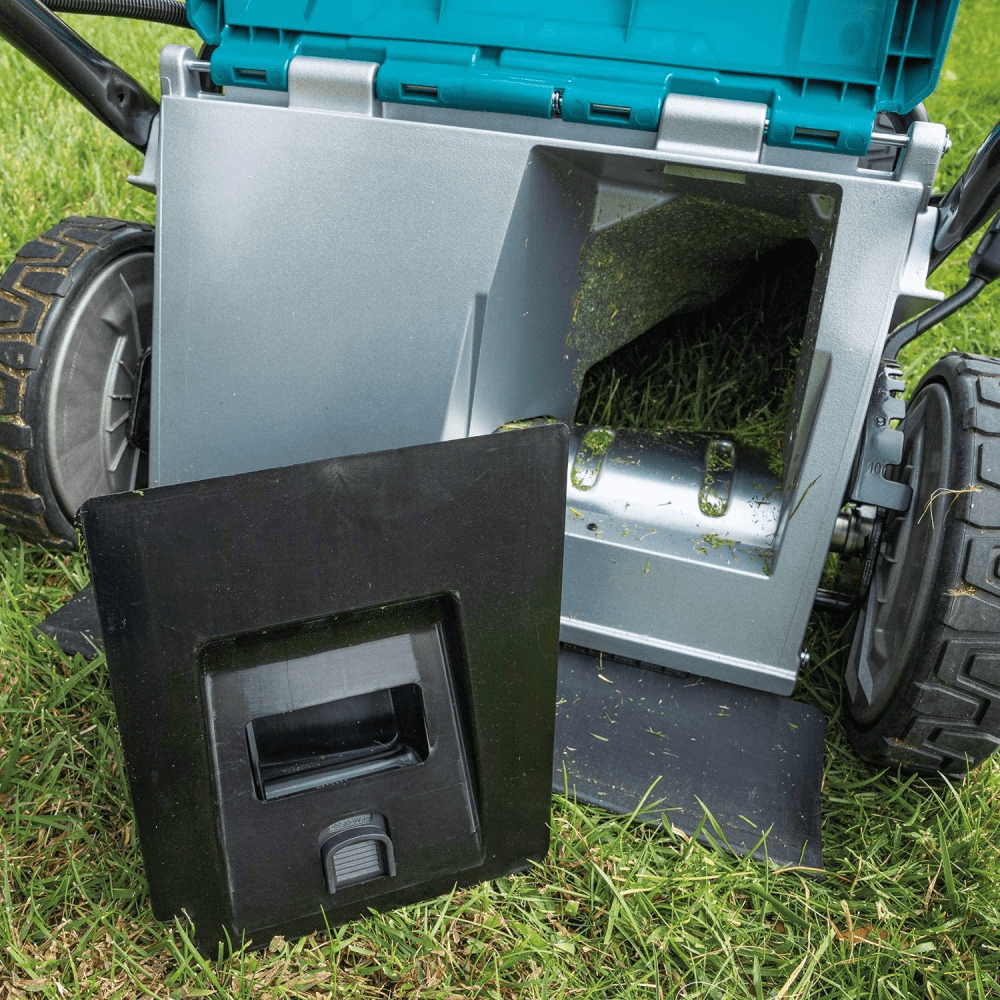 Masina de tuns gazon fara acumulatori cu autopropulsie 36V Makita DLM533Z Masina de tuns gazon fara acumulatori cu autopropulsie 36V Makita DLM533Z