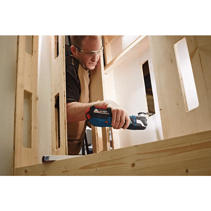 Masina multifunctionala oscilanta fara acumulator Bosch GOP 18V-28 Masina multifunctionala oscilanta fara acumulator Bosch GOP 18V-28