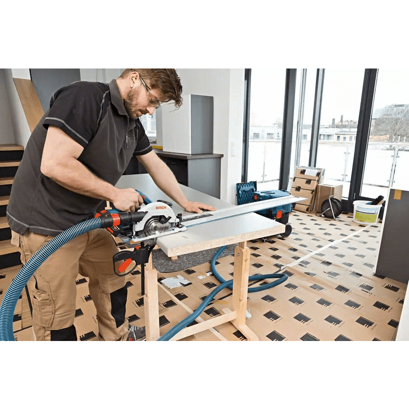 Fierastrau circular cu 2 acumulatori Bosch GKS 18V-57G Fierastrau circular cu 2 acumulatori Bosch GKS 18V-57G