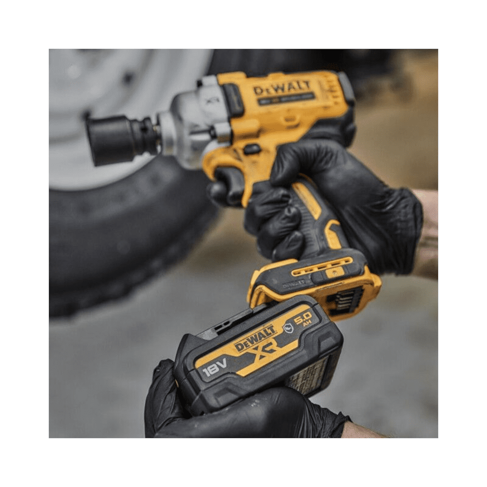 Masina de insurubat cu impact fara acumulator DeWalt DCF892N Masina de insurubat cu impact fara acumulator DeWalt DCF892N