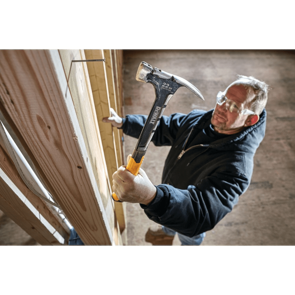 Ciocan metalic gheara curbata 624g DeWalt Ciocan metalic gheara curbata 624g DeWalt