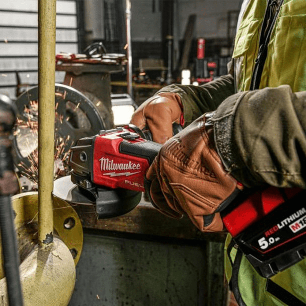 Set 2 scule cu 2 acumulatori Milwaukee M18 FPP2AB2-502X Set 2 scule cu 2 acumulatori Milwaukee M18 FPP2AB2-502X