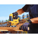 Fierastrau pendular DeWalt DWE349