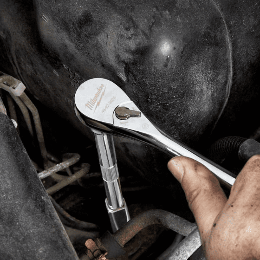 Set 28 chei tubulare si antrenor cu clichet 1/2 Milwaukee Set 28 chei tubulare si antrenor cu clichet 1/2 Milwaukee