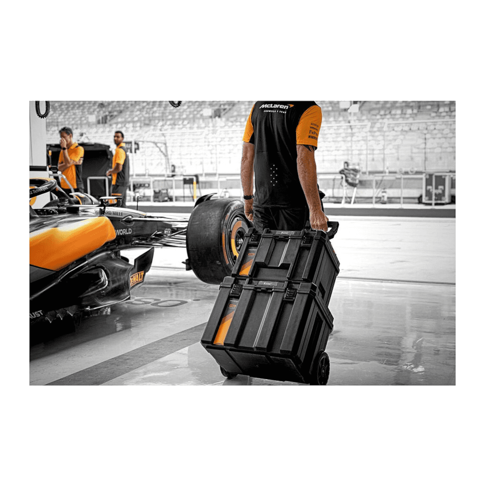 Set 3 cutii depozitare premium cu carucior TSTAK DeWalt-McLaren DWST60452-1 Set 3 cutii depozitare premium cu carucior TSTAK DeWalt-McLaren DWST60452-1