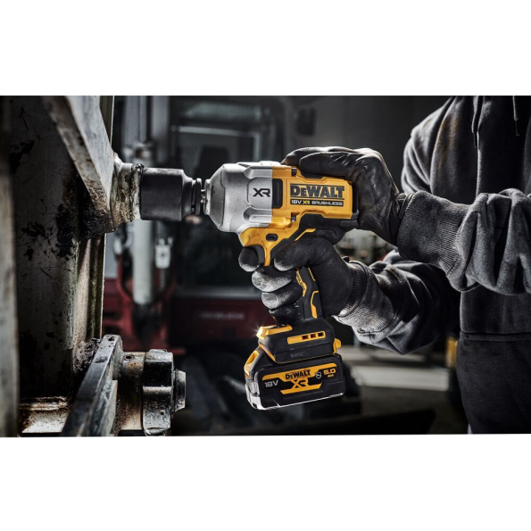 Masina de insurubat cu impact fara acumulatori Dewalt DCF961N