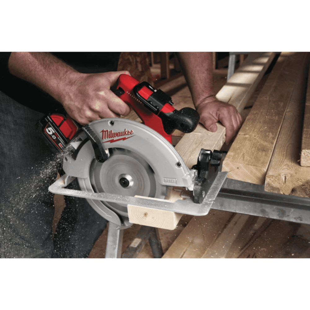 Fierastrau circular fara acumulatori Milwaukee M18 BLCS66-0 Fierastrau circular fara acumulatori Milwaukee M18 BLCS66-0