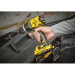 Masina de gaurit cu percutie cu 2 acumulatori Stanley SFMCD721D2K