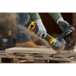 Polizor unghiular cu 2 acumulatori Stanley SFMCG700M2K