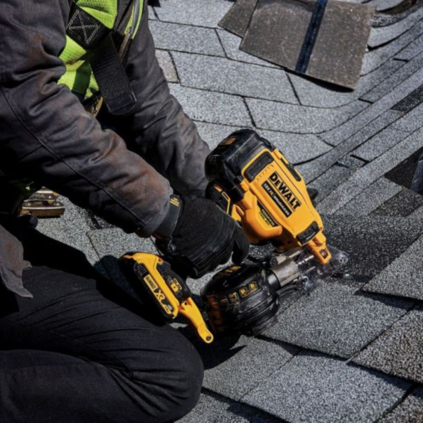 Pistol de batut cuie cu 2 acumulatori DeWalt DCN45RND2
