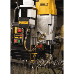 Masina de gaurit cu talpa magnetica pe cablu DeWalt DWE1622K