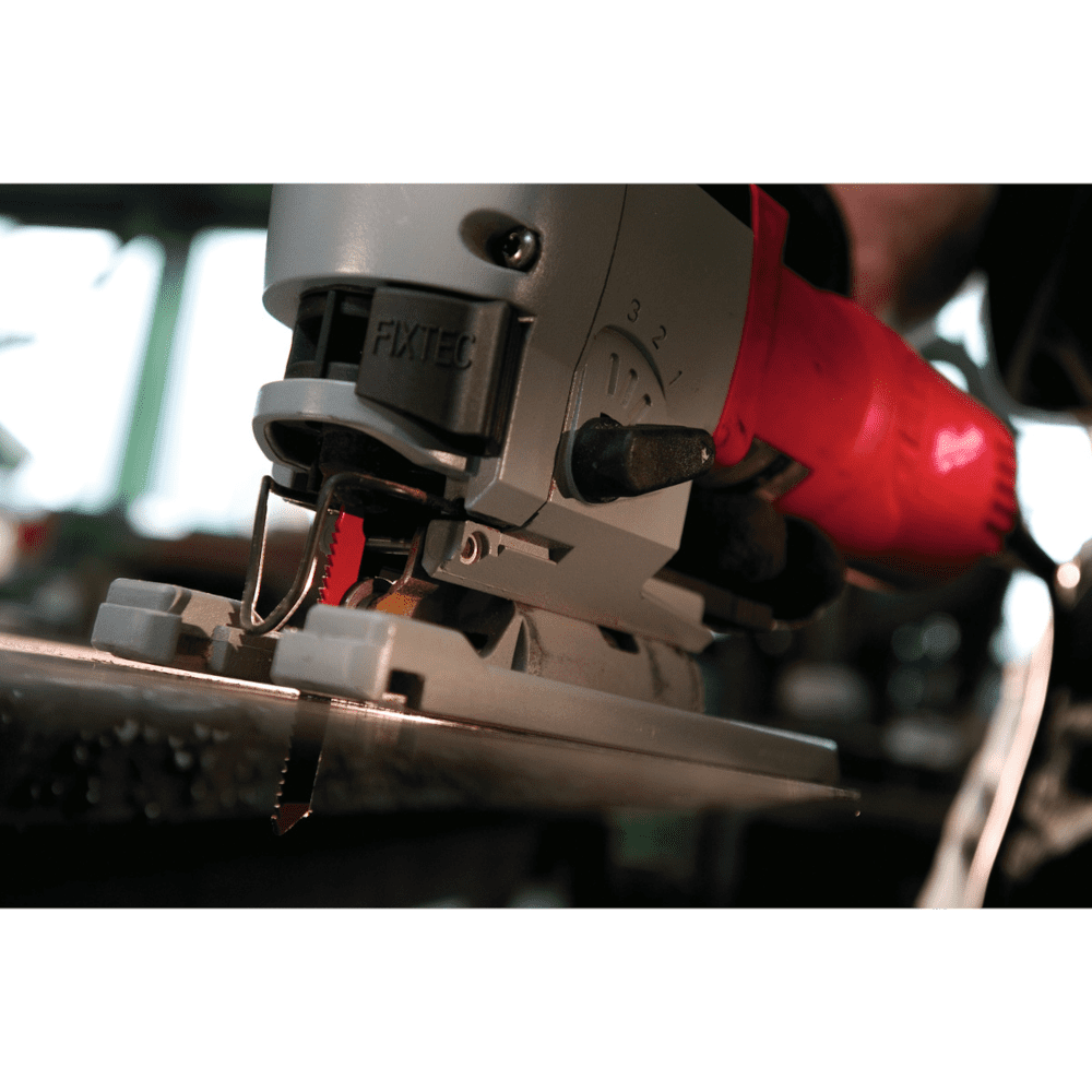 Fierastrau pendular pe fir Milwaukee FSPE 110X Fierastrau pendular pe fir Milwaukee FSPE 110X