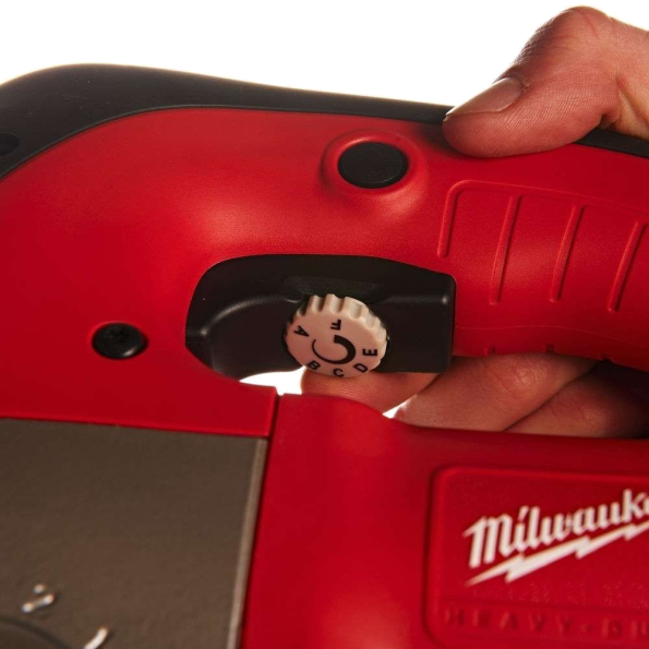 Fierastrau pendular pe fir Milwaukee JSPE 135 TX
