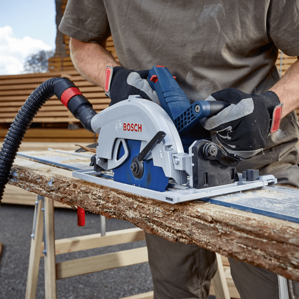 Fierastrau circular cu 2 acumulatori 8Ah Bosch GKS 18V-68 GC Fierastrau circular cu 2 acumulatori 8Ah Bosch GKS 18V-68 GC