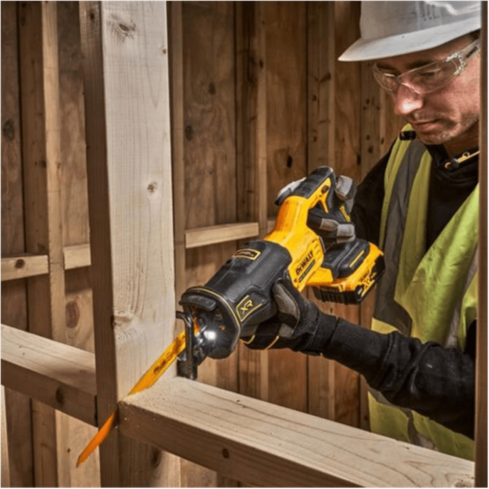Fierastrau sabie fara acumulatori DeWalt DCS382N Fierastrau sabie fara acumulatori DeWalt DCS382N