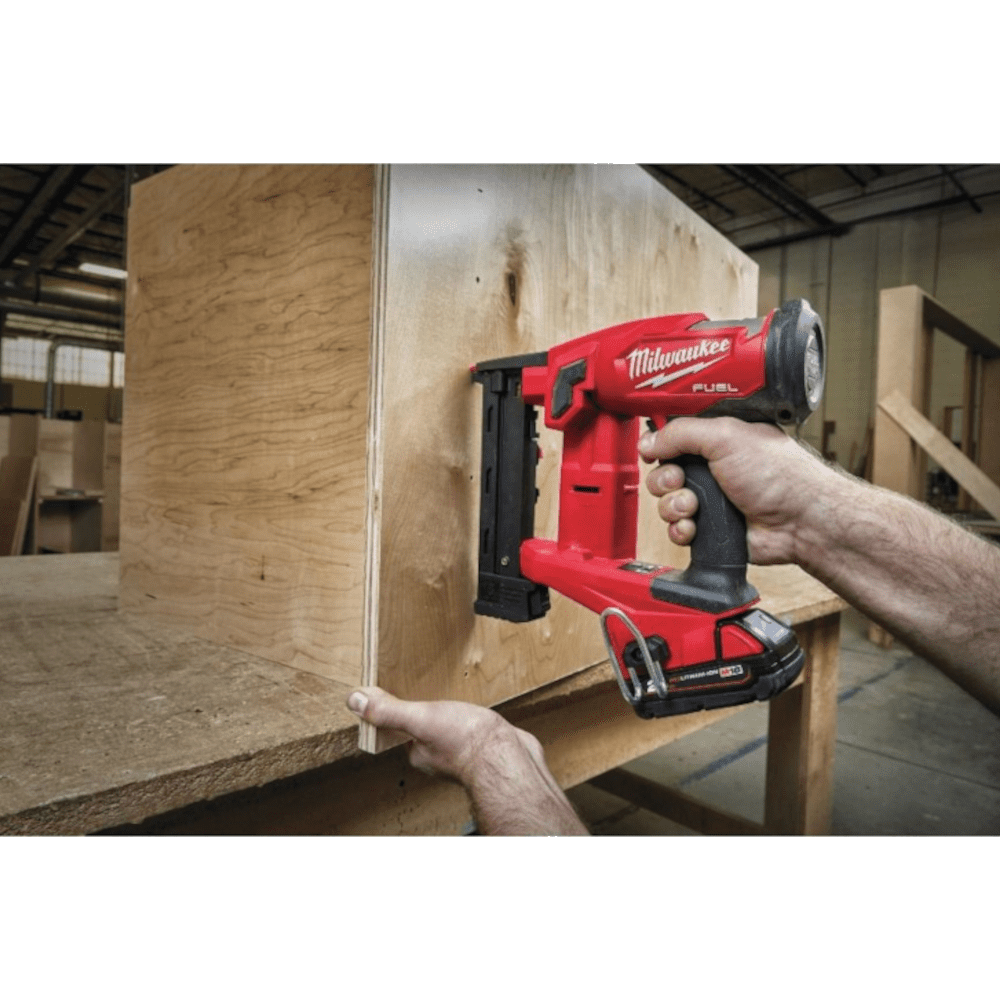 Capsator fara acumulatori Milwaukee M18 FNCS18GS-0X Capsator fara acumulatori Milwaukee M18 FNCS18GS-0X