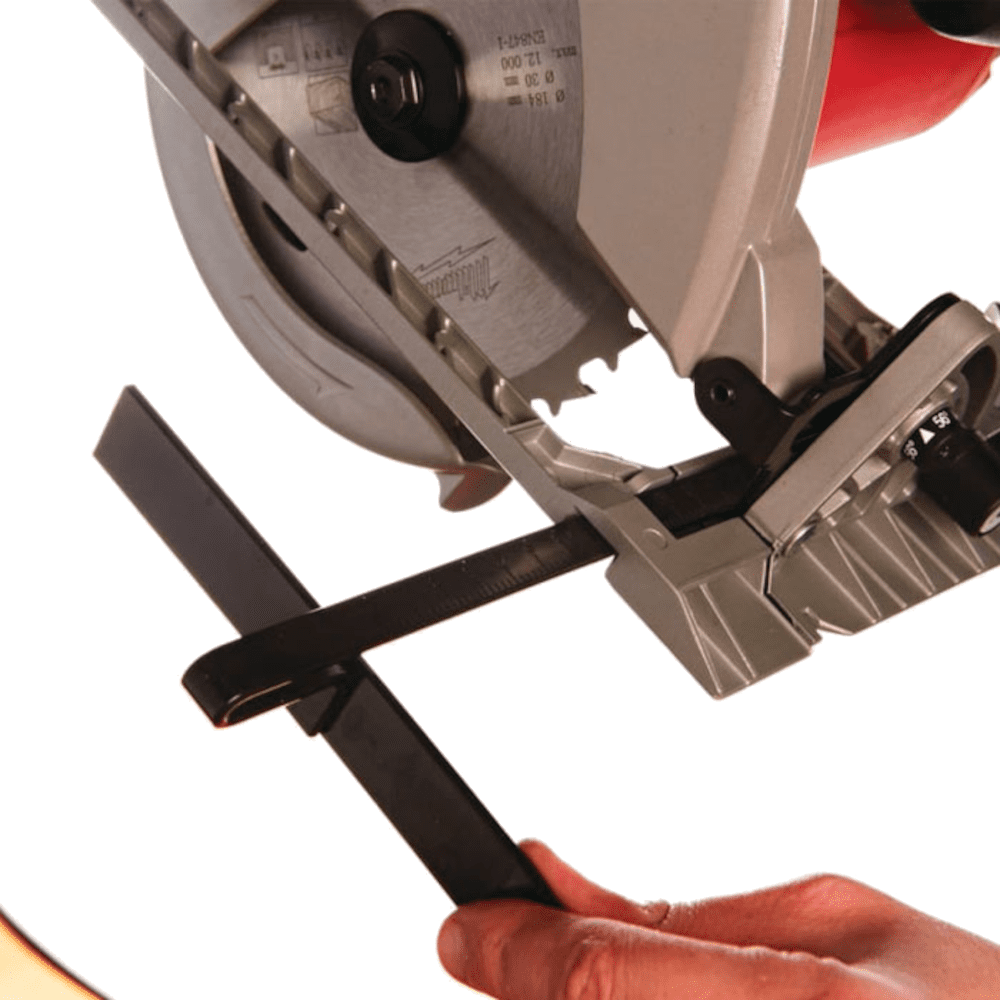 Fierastrau circular pe fir Milwaukee CS 60 - Resigilat Fierastrau circular pe fir Milwaukee CS 60 - Resigilat