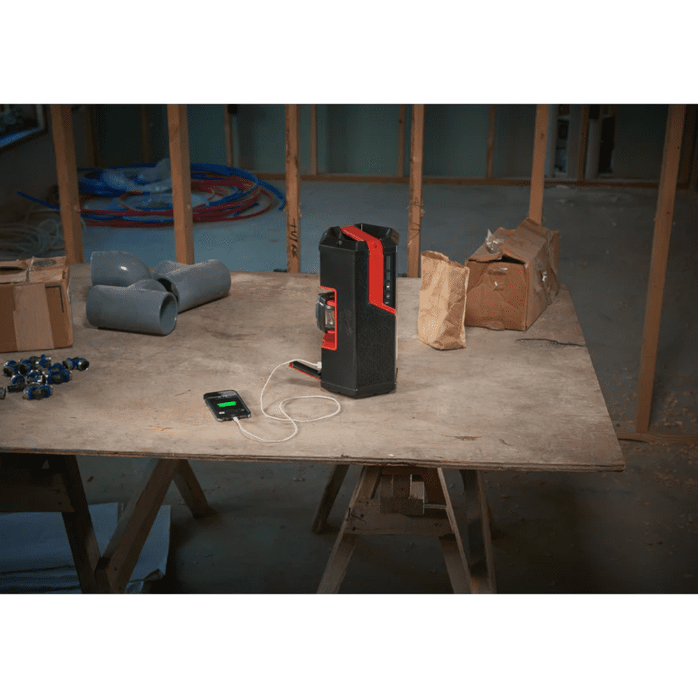 Boxa portabila cu Bluetooth Milwaukee M12-18JSSP-0 fara acumulatori - Resigilat Boxa portabila cu Bluetooth Milwaukee M12-18JSSP-0 fara acumulatori - Resigilat
