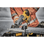 Fierastrau alternativ tip sabie cu 2 acumulatori DeWalt DCS389X2