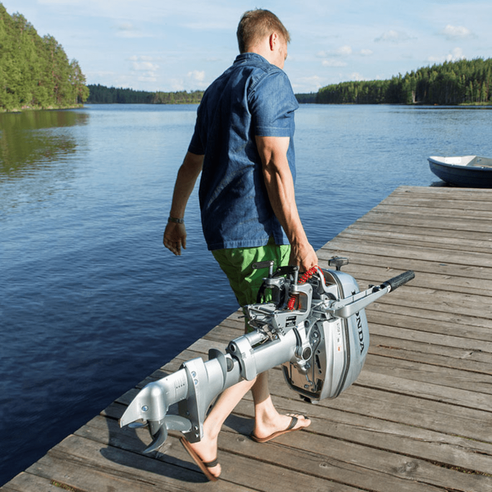 Motor de barca cu cizma scurta Honda BF5DH SHU Motor de barca cu cizma scurta Honda BF5DH SHU