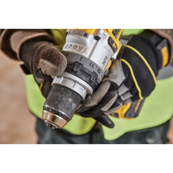 Masina de gaurit si insurubat cu 2 acumulatori DeWalt DCD1007H2T