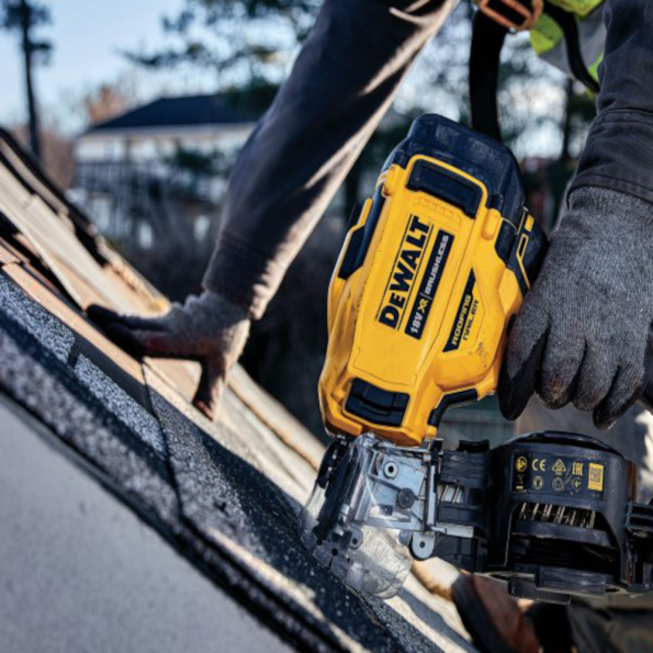 Pistol de batut cuie fara acumulatori DeWalt DCN45RNN