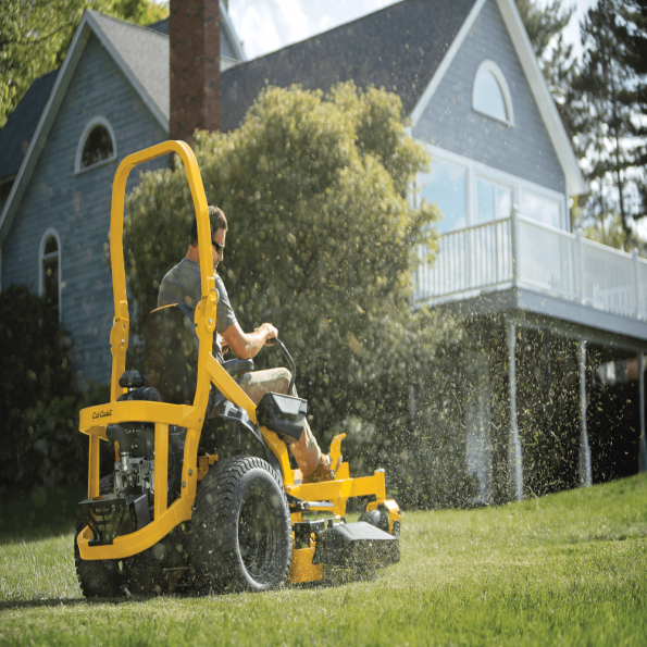 Tractor de tuns gazon Cub Cadet Enduro Zero-Turn XZ7 L122