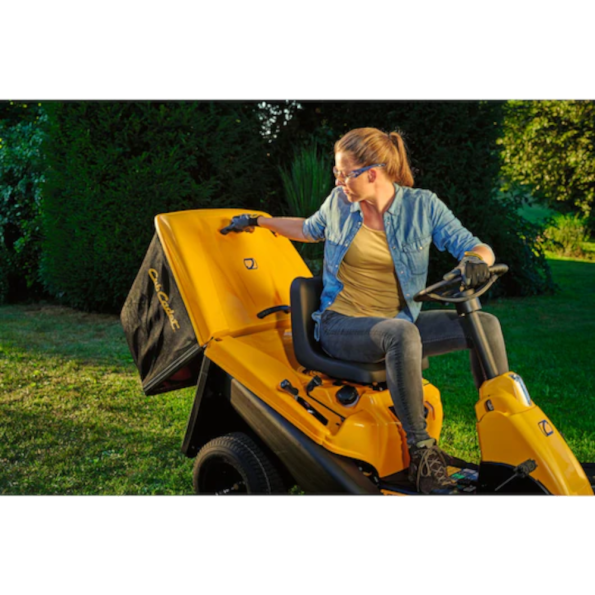 Tractoras de tuns gazon Cub Cadet LR2 NR76