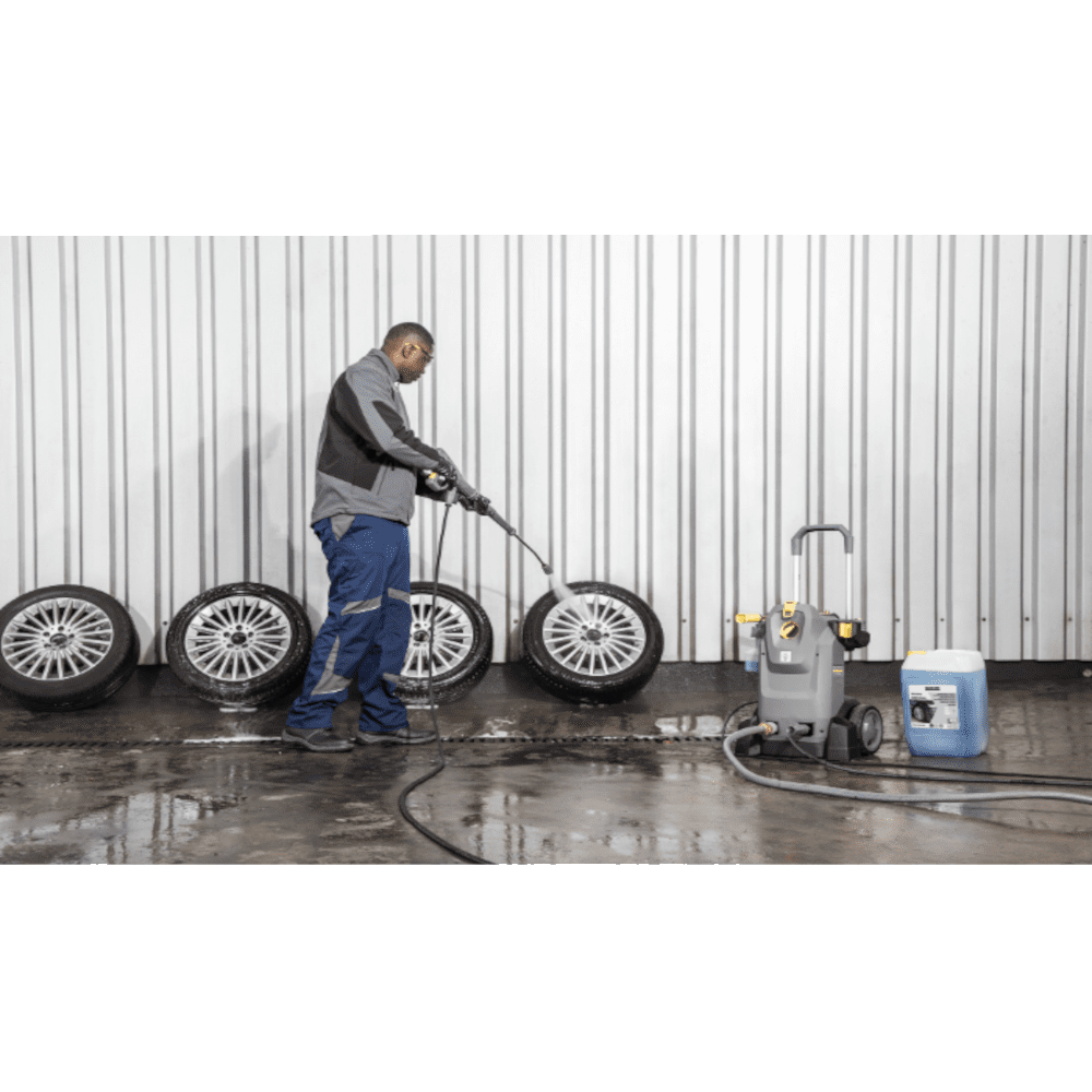 Aparat de spalat cu presiune Karcher HD 7/14-4 M Aparat de spalat cu presiune Karcher HD 7/14-4 M