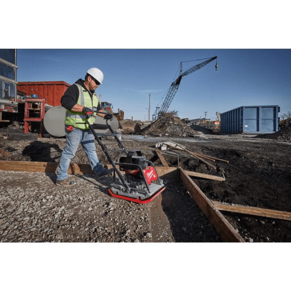 Placa compactoare cu 2 acumulatori Milwaukee MXFPC50-122 Placa compactoare cu 2 acumulatori Milwaukee MXFPC50-122