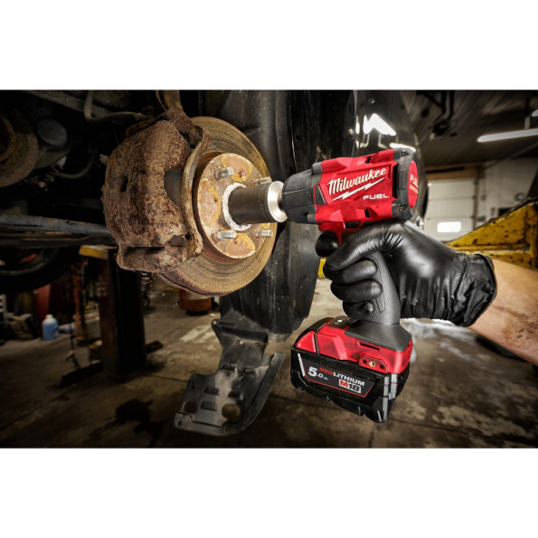 Masina de insurubat cu impact cu 2 acumulatori Milwaukee M18 FMTIW2P12-502X
